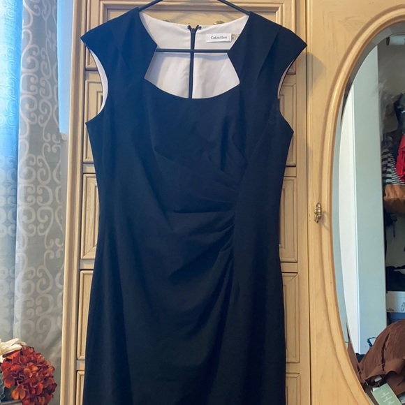 Calvin Klein Ruched Dress - Picture 2 of 10